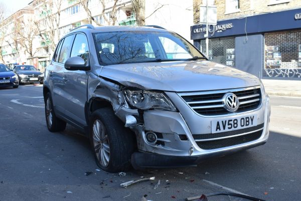 Assurance dommages tous accidents pour les professionnels : enjeux et particularités